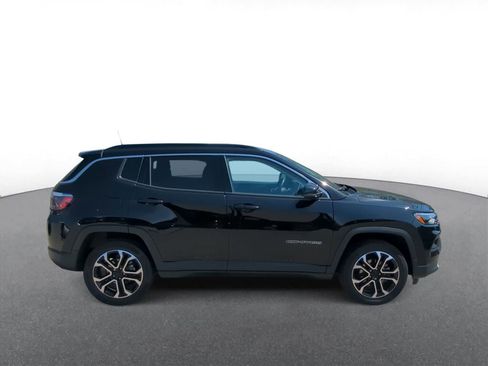 Used 2022 Jeep Compass Limited image 9