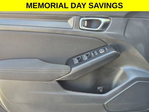 Used 2025 Honda Civic Sport image 11