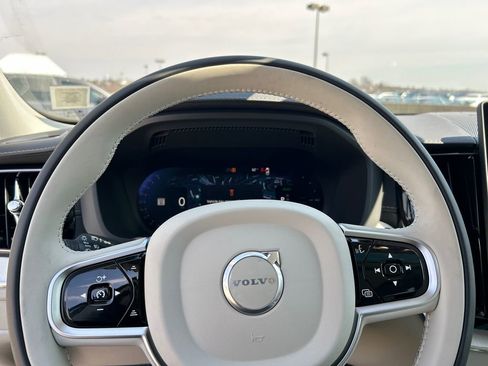New 2026 Volvo XC60 T8 Ultra w/ Climate Package AWD/4WD image 12