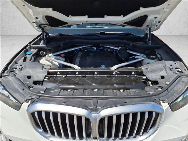 Used 2025 BMW X5 xDrive40i w/ Premium Package AWD/4WD image 25