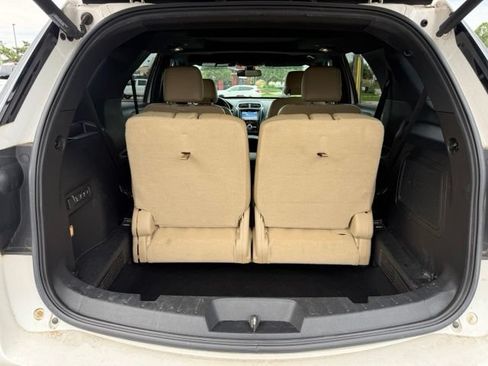 Used 2017 Ford Explorer Limited w/ Equipment Group 301A FWD image 14