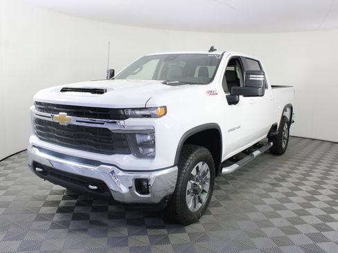 New 2026 Chevrolet Silverado 2500 LT AWD/4WD image 21