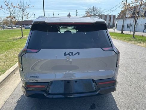 Certified 2026 Kia EV9 Land w/ Nightfall Edition Package AWD/4WD image 18