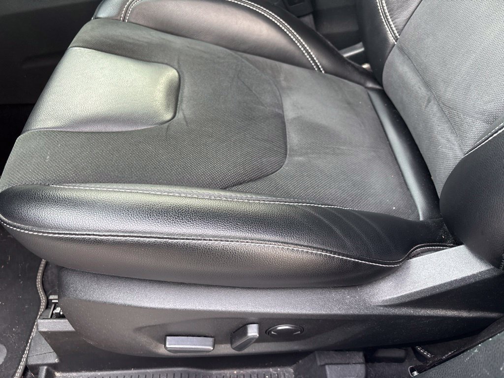 Used 2022 Ford Edge ST w/ Equipment Group 401A AWD/4WD image 11