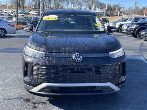 Certified 2025 Volkswagen Tiguan S image 2