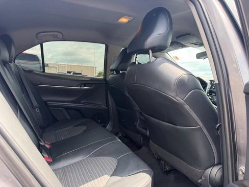 Certified 2021 Toyota Camry SE FWD image 12
