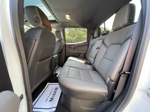 Used 2025 Chevrolet Colorado ZR2 w/ Technology Package image 21