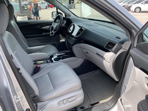 Used 2019 Honda Pilot Touring image 54