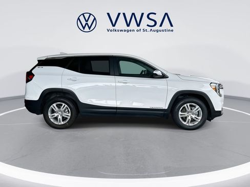 Used 2024 GMC Terrain SLE AWD/4WD image 8