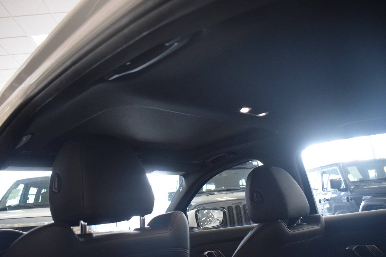 Used 2019 BMW 330i Sedan w/ Driving Assistance Package RWD image 54