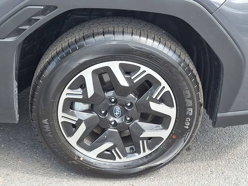 Used 2025 Subaru Forester Premium AWD/4WD image 8