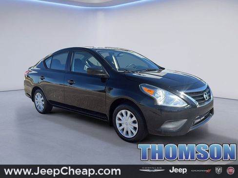 Used 2019 Nissan Versa S image 1