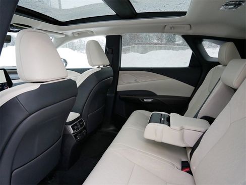 Certified 2024 Lexus RX 350 image 9