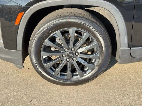 Used 2023 Chevrolet Traverse RS w/ LPO, Floor Liner Package AWD/4WD image 11
