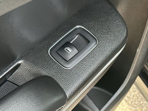 Used 2023 Chrysler 300 S w/ Comfort Group image 31