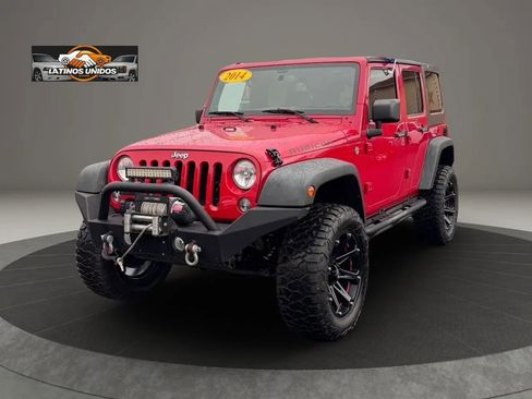 Used 2014 Jeep Wrangler Unlimited Rubicon w/ Connectivity Group AWD/4WD image 3