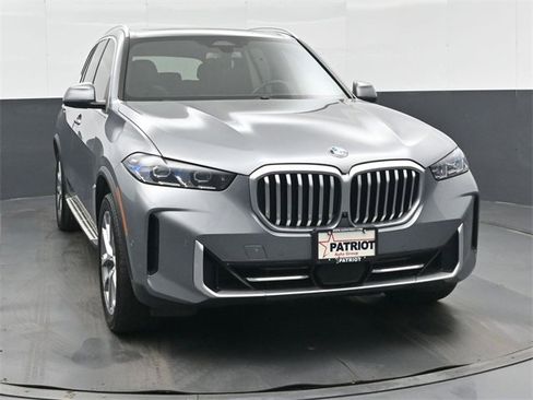 Used 2025 BMW X5 xDrive40i image 8