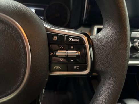 Used 2021 Kia Sorento LX image 26