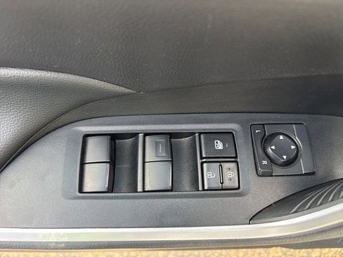 Used 2022 Toyota RAV4 LE image 14