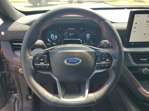 Certified 2025 Ford Explorer ST-Line w/ Premium Package AWD/4WD image 19