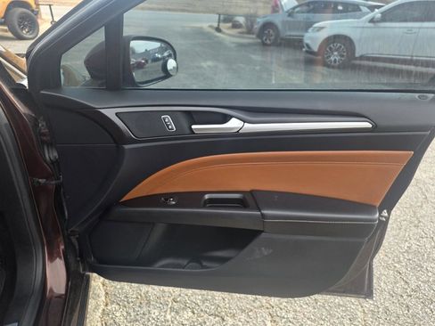 Used 2019 Ford Fusion Titanium image 16