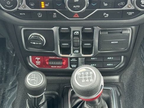 Used 2025 Jeep Wrangler Unlimited Rubicon w/ Steel Bumper Group image 23