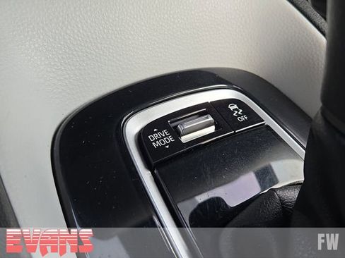 Used 2024 Toyota Corolla SE image 12