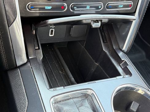 Used 2018 Ford Explorer Platinum image 30