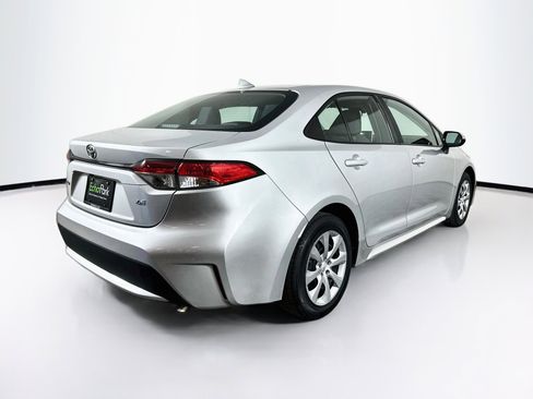 Used 2021 Toyota Corolla LE FWD image 9