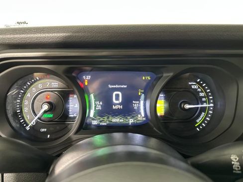 Used 2024 Jeep Wrangler Unlimited w/ Convenience Group image 16