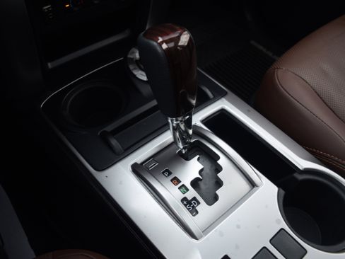 Used 2018 Toyota 4Runner Limited image 13