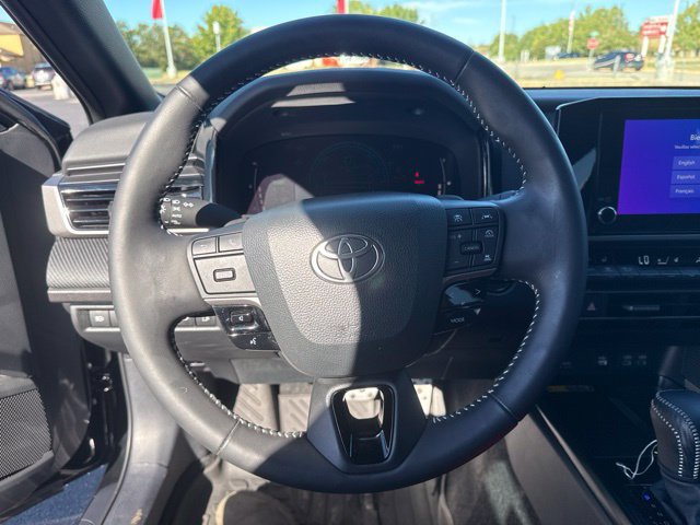 Used 2025 Toyota Camry SE w/ Convenience Package FWD image 29