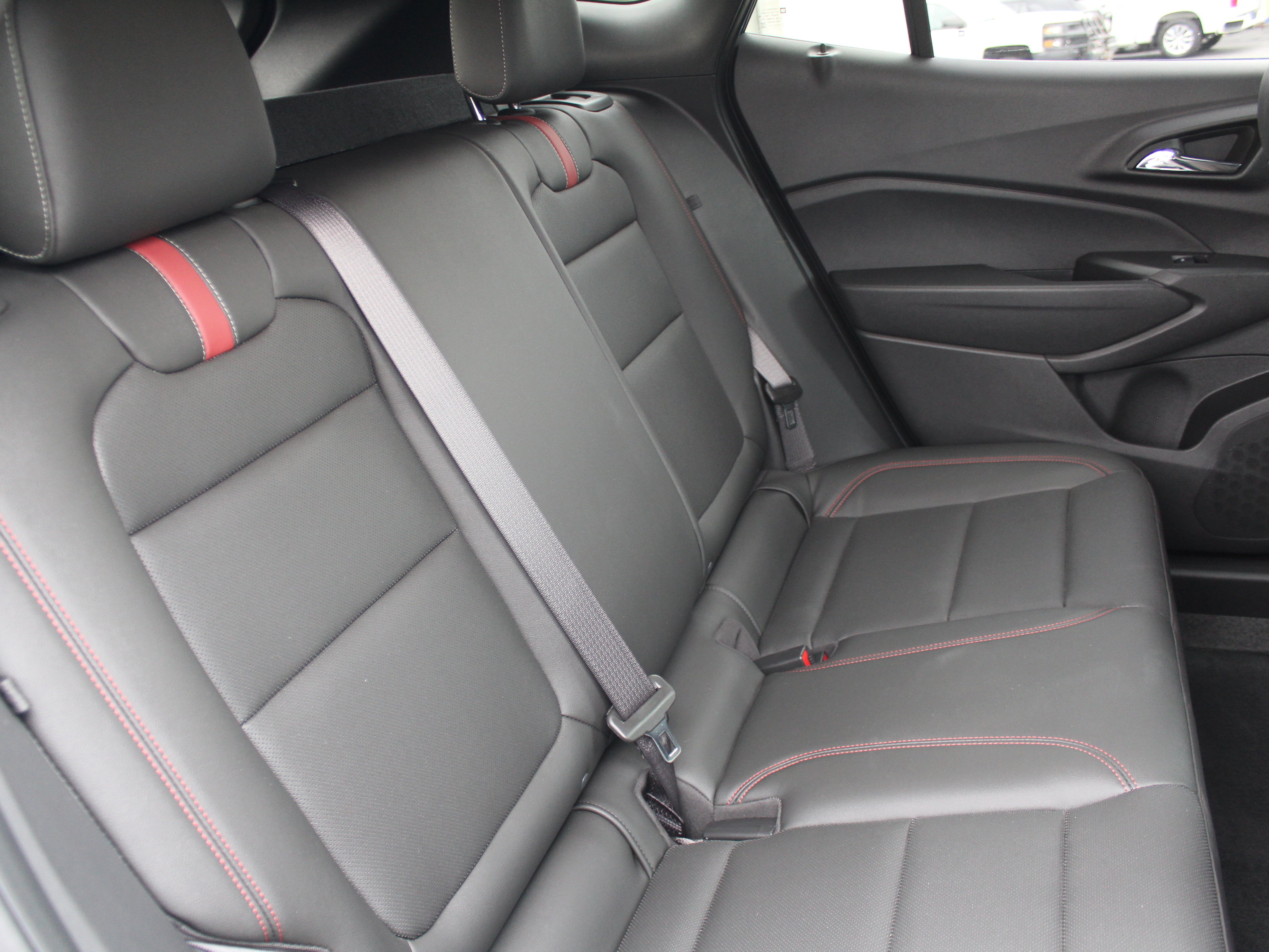 Used 2025 Chevrolet Trax RS w/ Driver Confidence Package FWD image 25