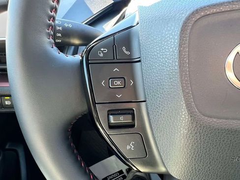 Used 2026 Toyota Prius SE image 24