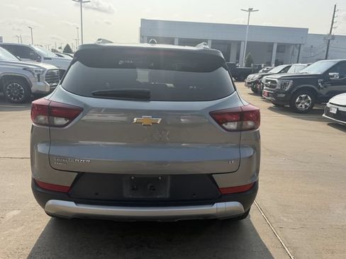 Used 2024 Chevrolet TrailBlazer LT w/ Convenience Package AWD/4WD image 6