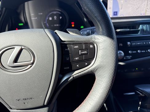 Used 2023 Lexus ES 300h F Sport image 20