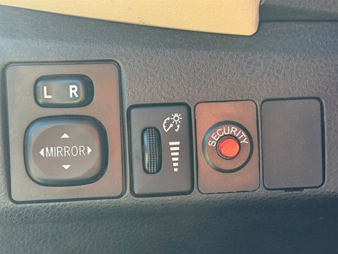 Used 2014 Toyota Corolla image 19