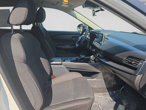Used 2024 Nissan Rogue S FWD image 16