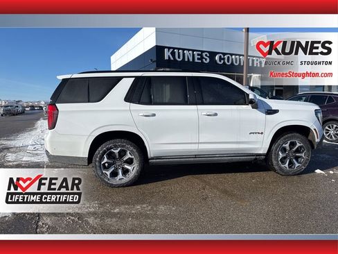 Used 2025 GMC Yukon AT4 w/ AT4 Premium Package image 13