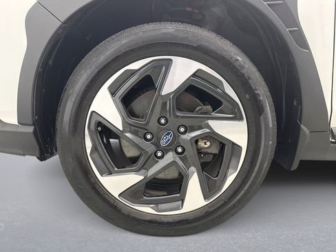 Used 2024 Subaru Crosstrek 2.5i Limited AWD/4WD image 27