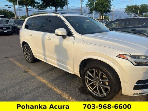 Used 2017 Volvo XC90 T6 Momentum w/ Vision Package AWD/4WD image 6