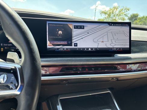 Used 2023 BMW 740i RWD image 31