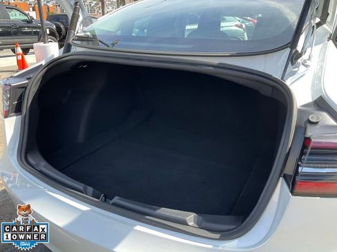 Used 2023 Tesla Model 3 Standard Range image 8