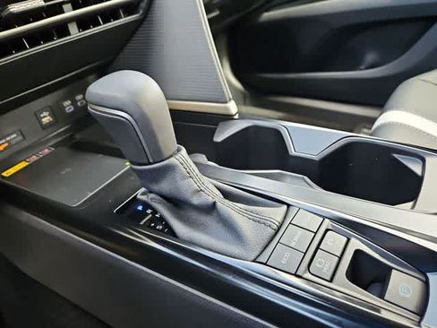 Used 2026 Toyota Camry Hybrid w/ Convenience Package FWD image 25