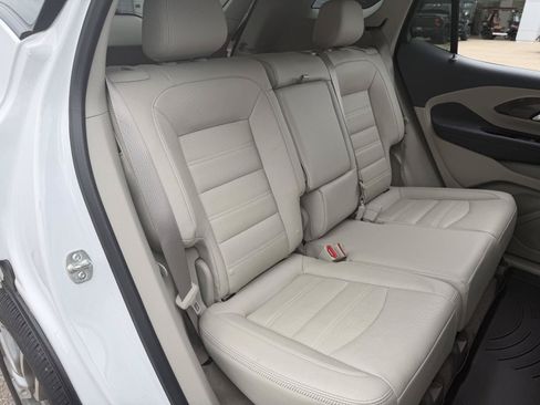 Used 2024 GMC Terrain Denali AWD/4WD image 19