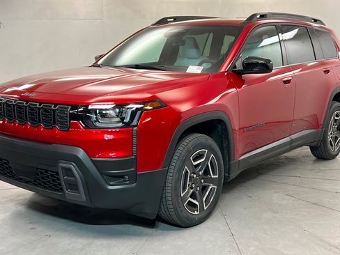 New 2026 Jeep Cherokee Laredo AWD/4WD image 1