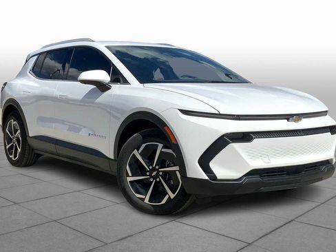 New 2026 Chevrolet Equinox EV LT AWD/4WD image 2