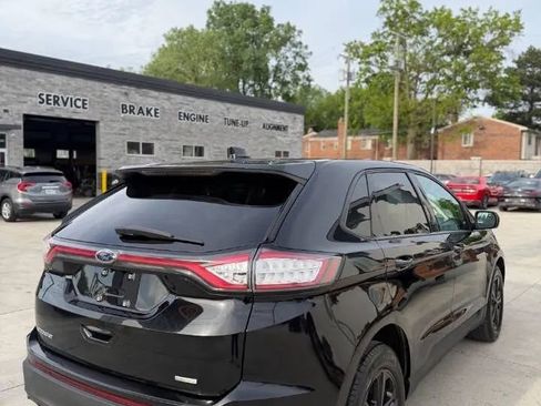 Used 2018 Ford Edge SE FWD image 7