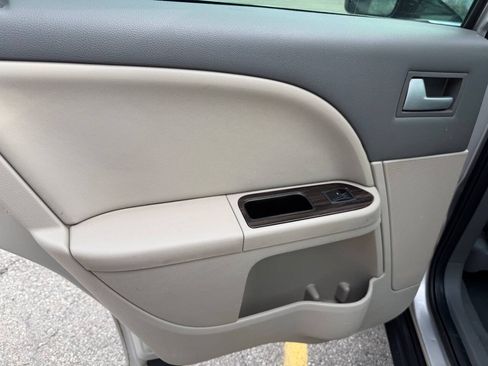 Used 2008 Mercury Sable Premier FWD image 12