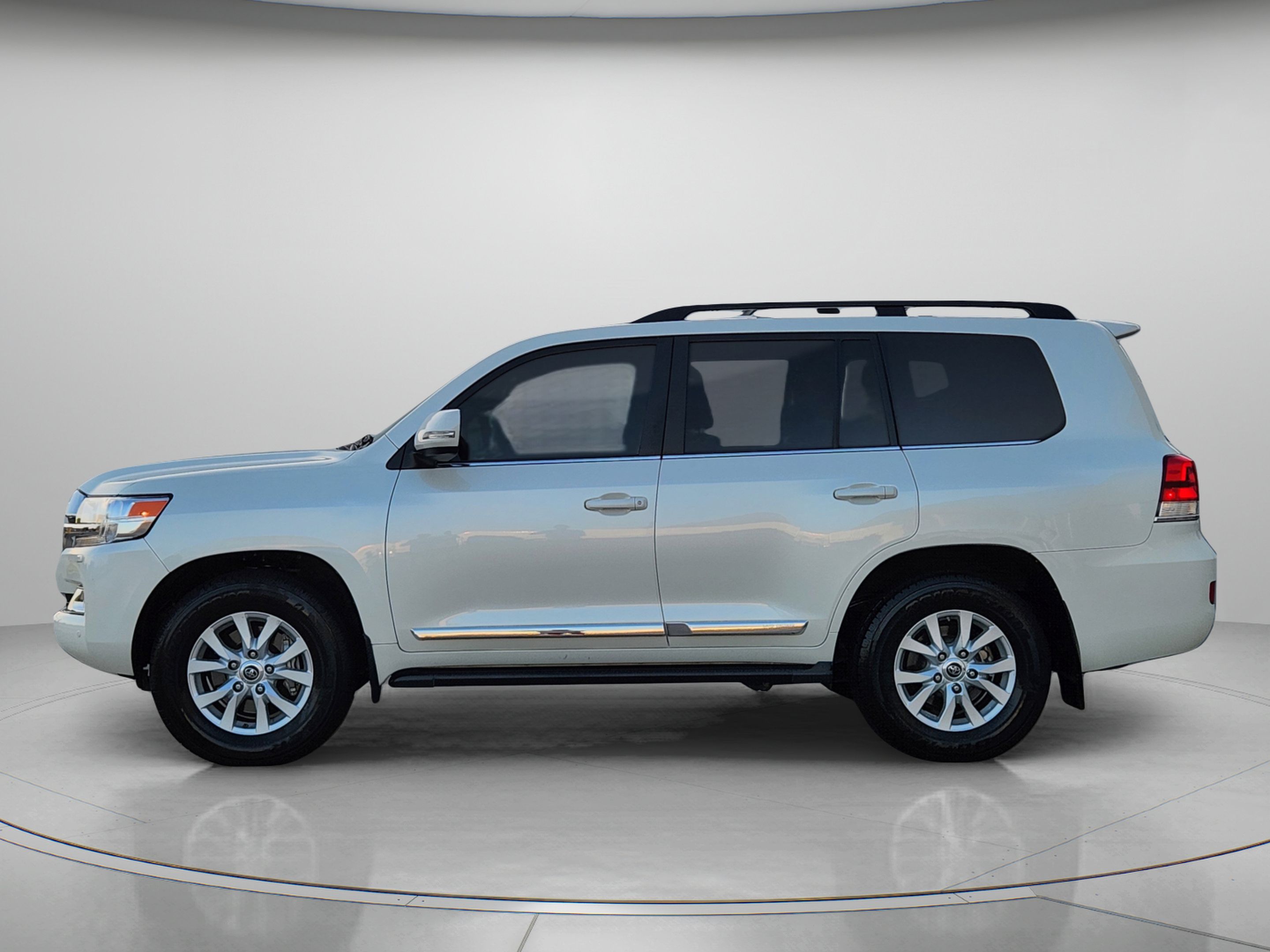 Used 2021 Toyota Land Cruiser AWD/4WD image 2